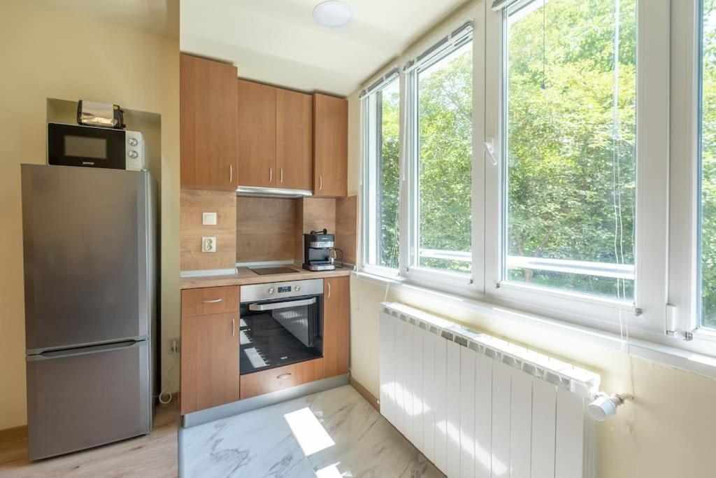 Top Location, Brand New 3 Bdrm Apt & Free Parking Sofia Eksteriør bilde