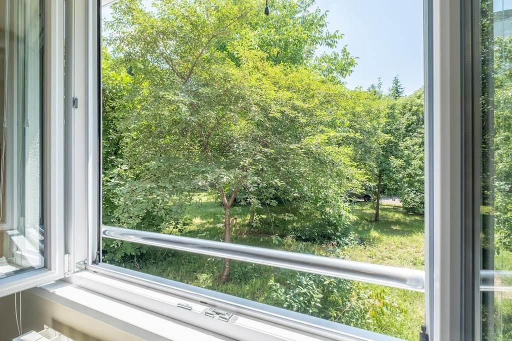 Top Location, Brand New 3 Bdrm Apt & Free Parking Sofia Eksteriør bilde