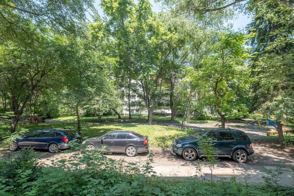 Top Location, Brand New 3 Bdrm Apt & Free Parking Sofia Eksteriør bilde